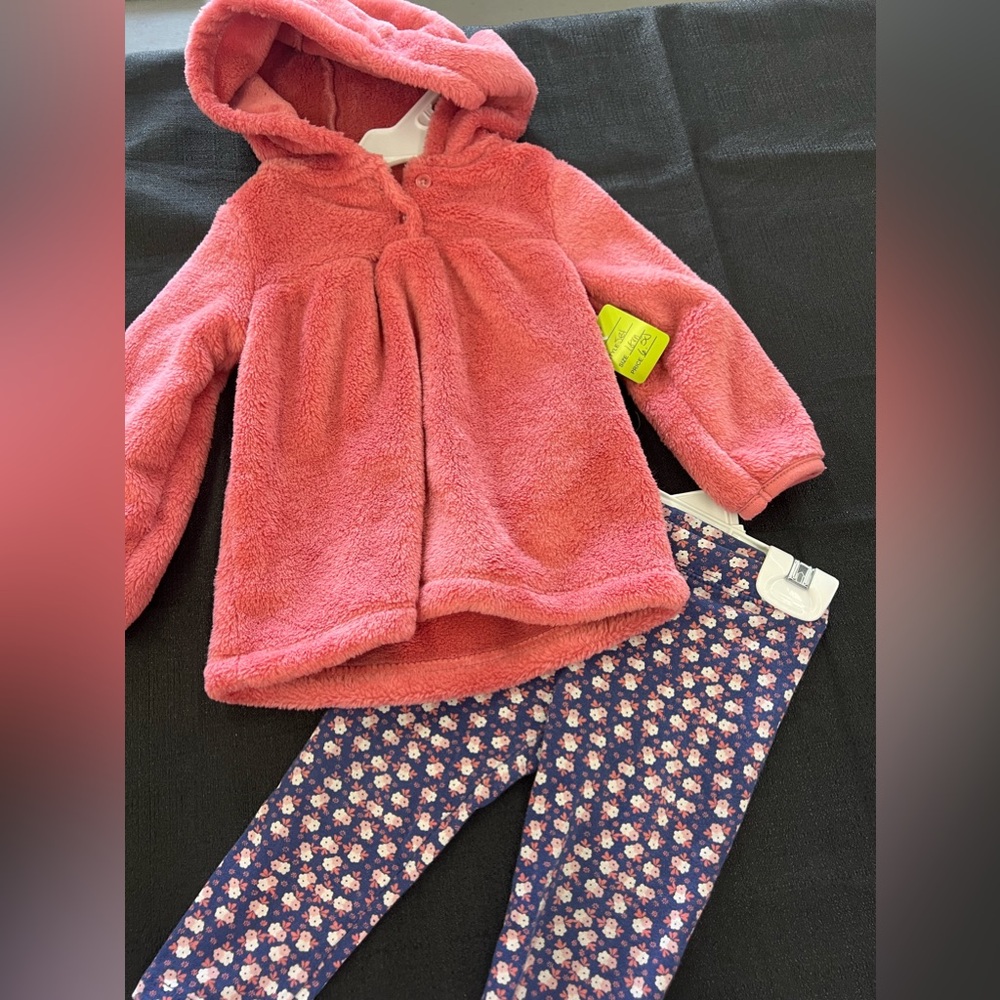 Entire outfit included both 18 months